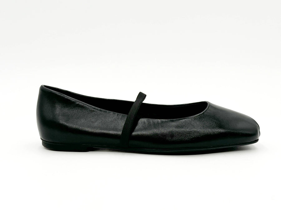 Mary Jane Flats: True Leather