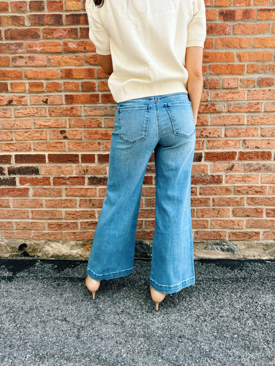 Meg High Rise Patch Pockets: Assertive