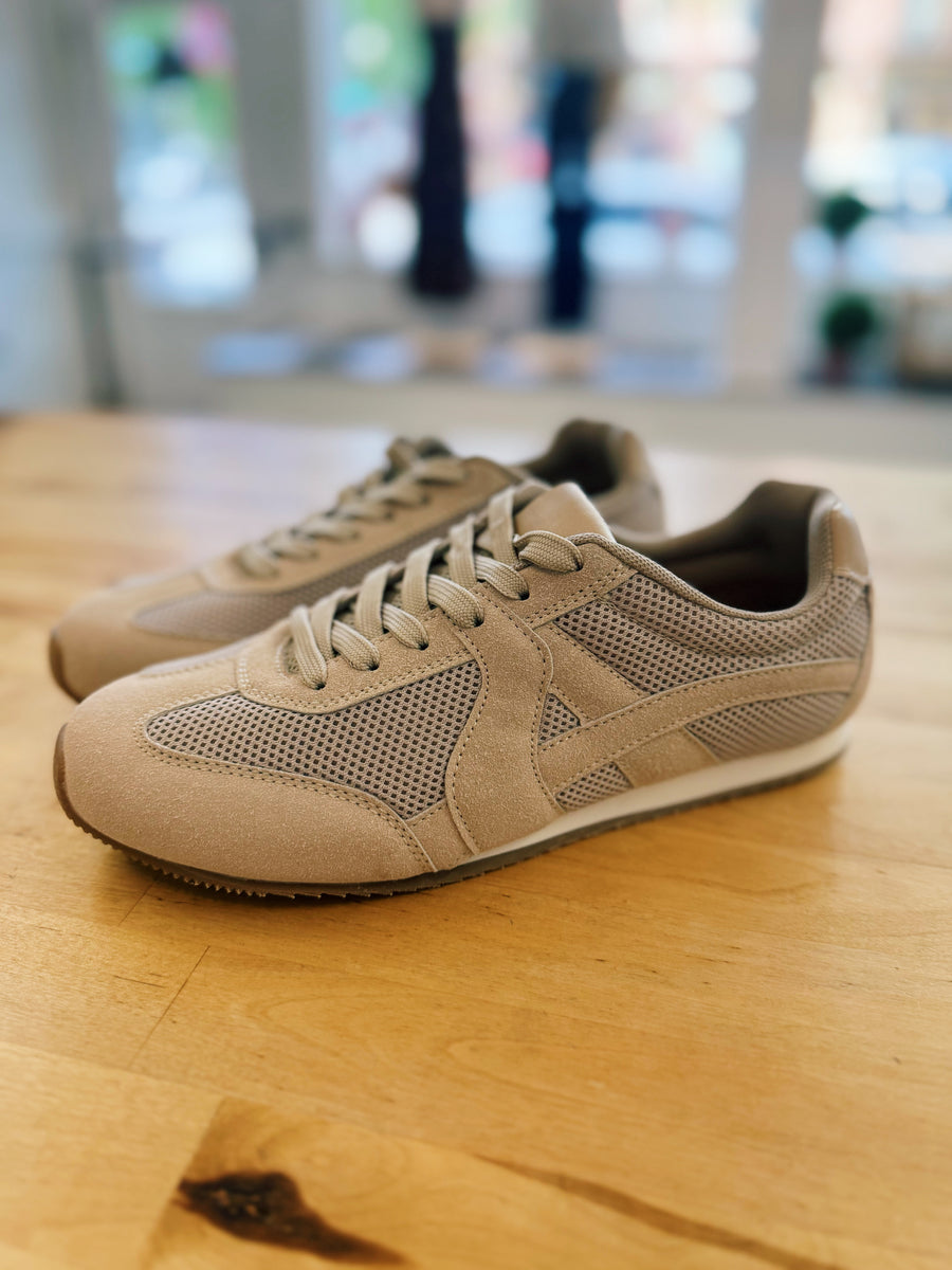 Glen Sporty Mesh Sneaker