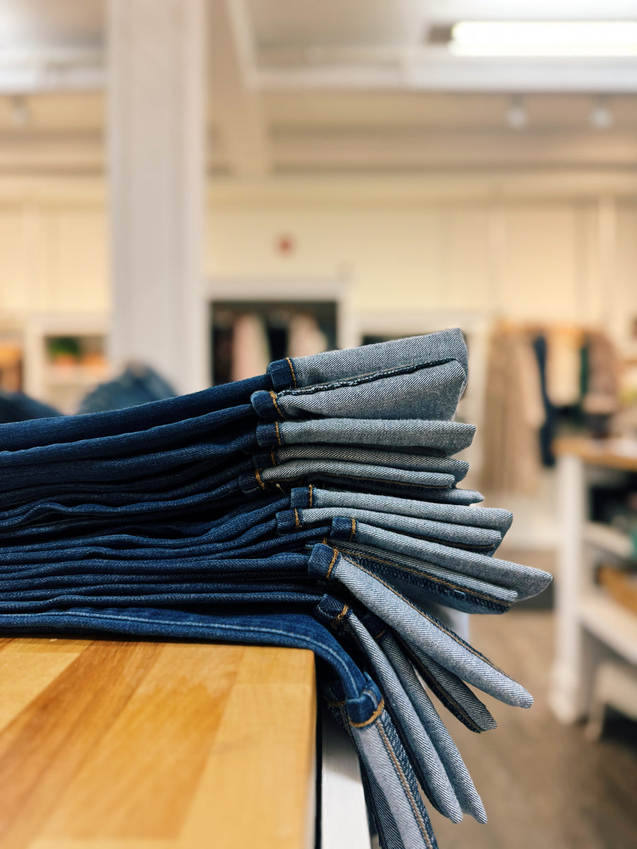 Sienna Straight Leg Roll Up: Admire